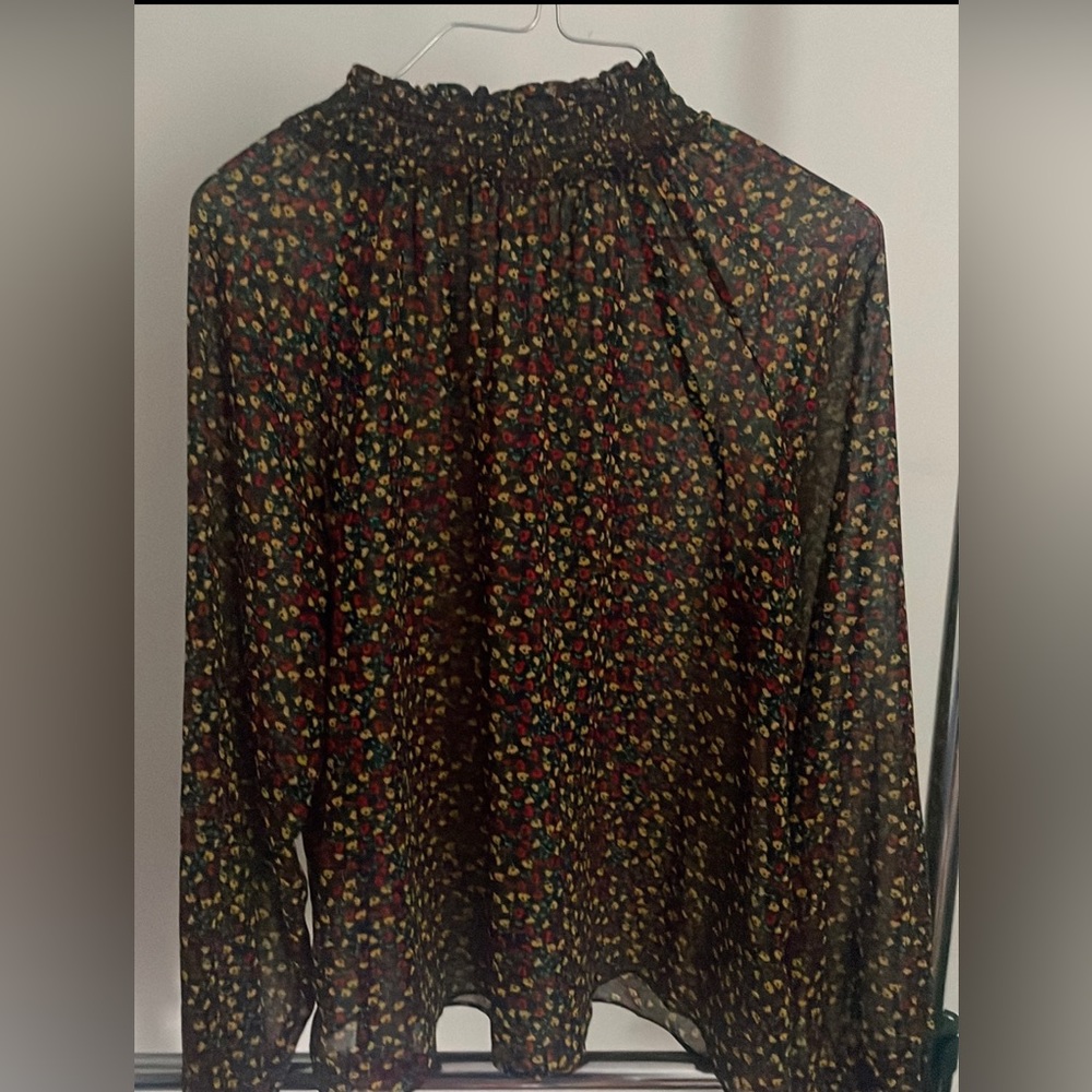 Never worn, no tags because I thought I was going to for an event and never did